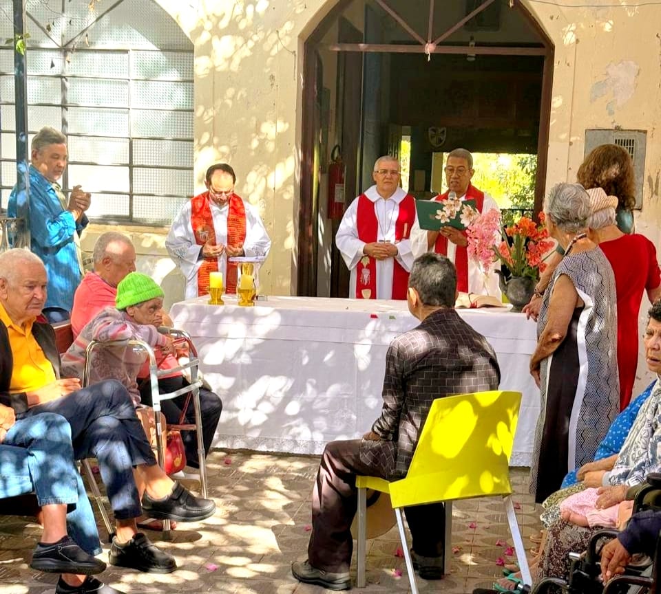 lar-sao-vicente-117-anos-de-historia-diocese-de-goias-vi-dia-mundial-dos-avos-e-idosos (13)