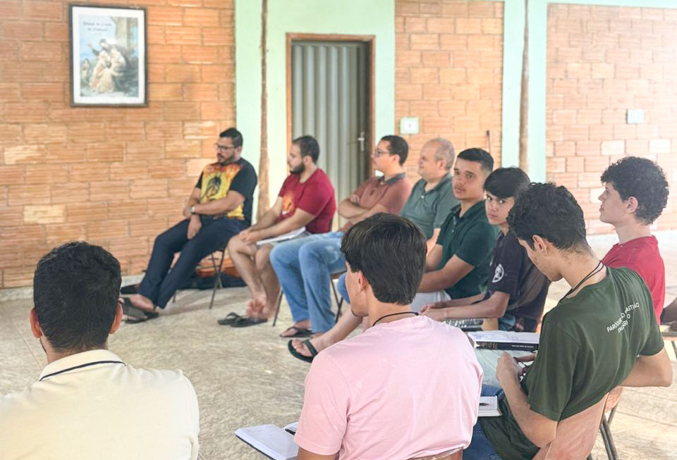 2-encontro-discernimento-vocacional-masculino-diocese-de-goias-2026 (22)