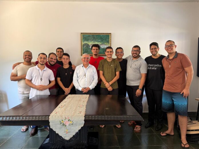encontro-vocacional-masculino-diocese-de-goias-pastoral-vocacional (9)